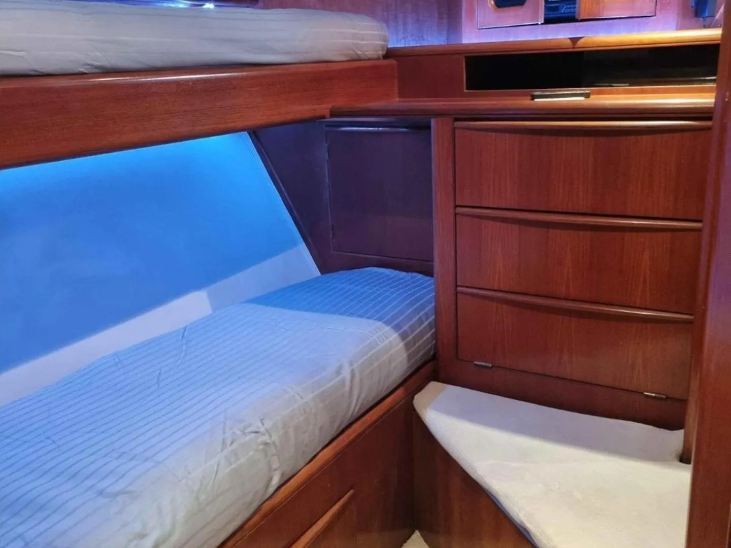 別荘 マニルバ Live On A Luxury 65Ft Yacht In Duquesa- Estaponaヴィラ